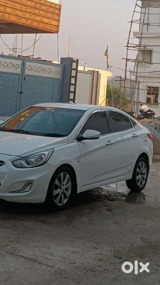 Hyundai Fluidic Verna 2013