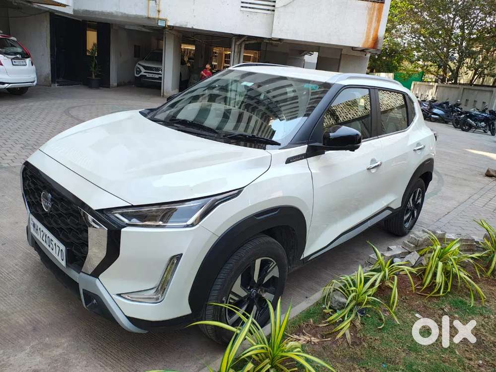 Nissan Magnite 1.0 Xv Turbo Cvt 2025