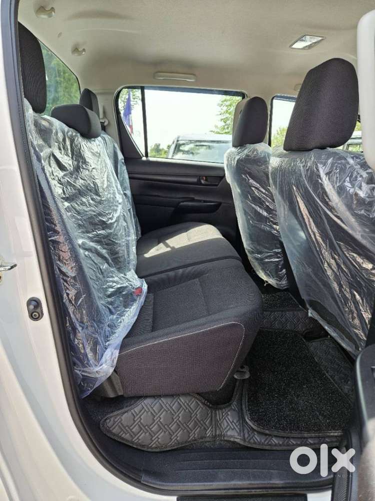 Toyota Hilux 2.8 High 4x4 Mt, 2025, Diesel