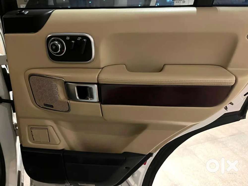 Land Rover Range Rover 2010 Year