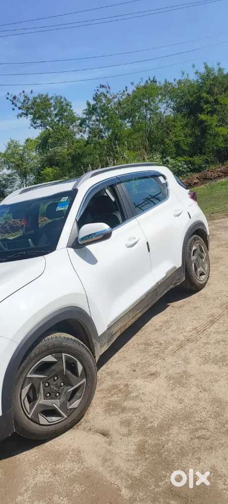 Kia Sonet 2025 Petrol 5000 Km Driven