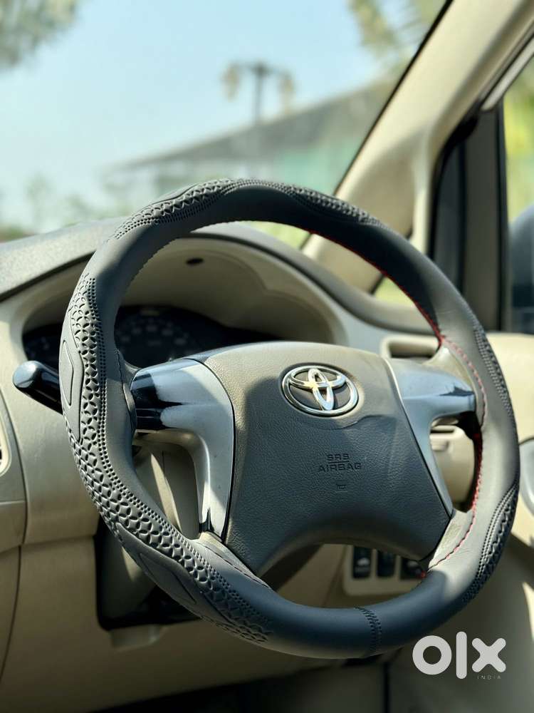 Toyota Innova 2.5 G (diesel) 8 Seater Bs Iv, 2012, Diesel
