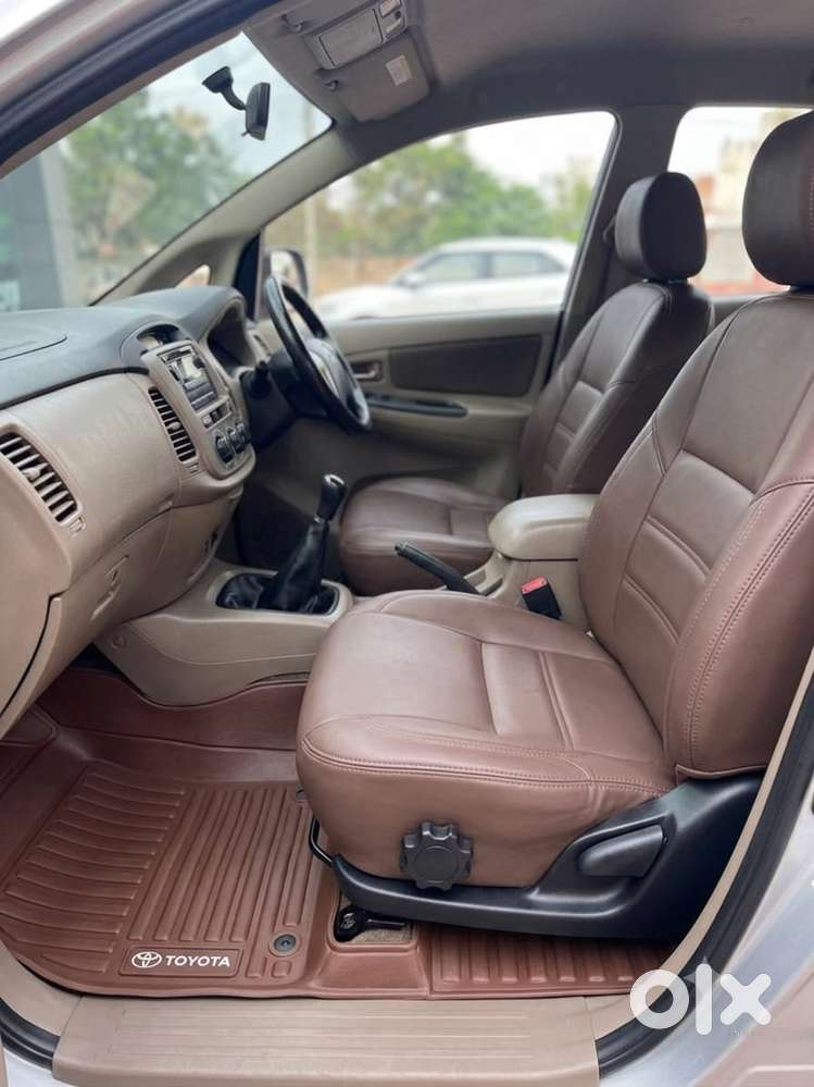 Toyota Innova 2.5 G (diesel) 7 Seater, 2015, Diesel