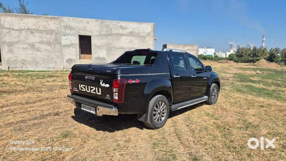 Isuzu V-cross At 2021 Diesel Well Maintained