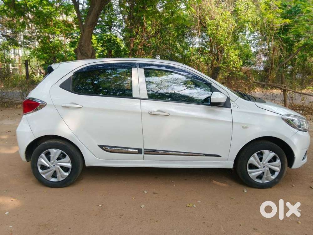 Tata Tiago 1.2 Revotron Xt (o), 2018, Petrol