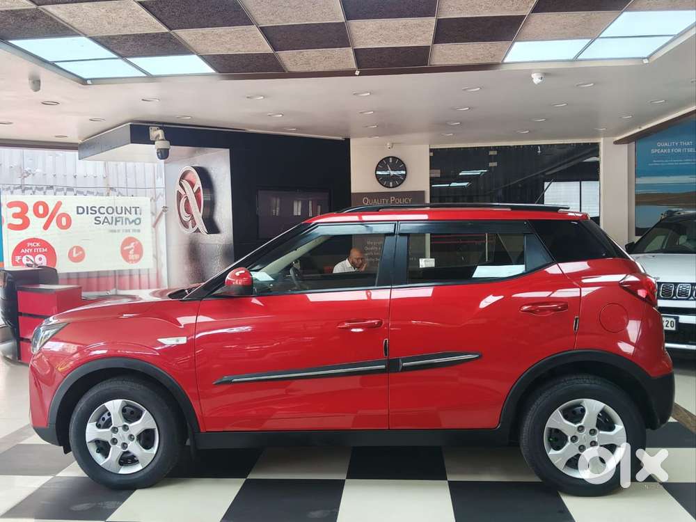 Mahindra Xuv300 1.2 W6 Amt Petrol, 2022, Petrol