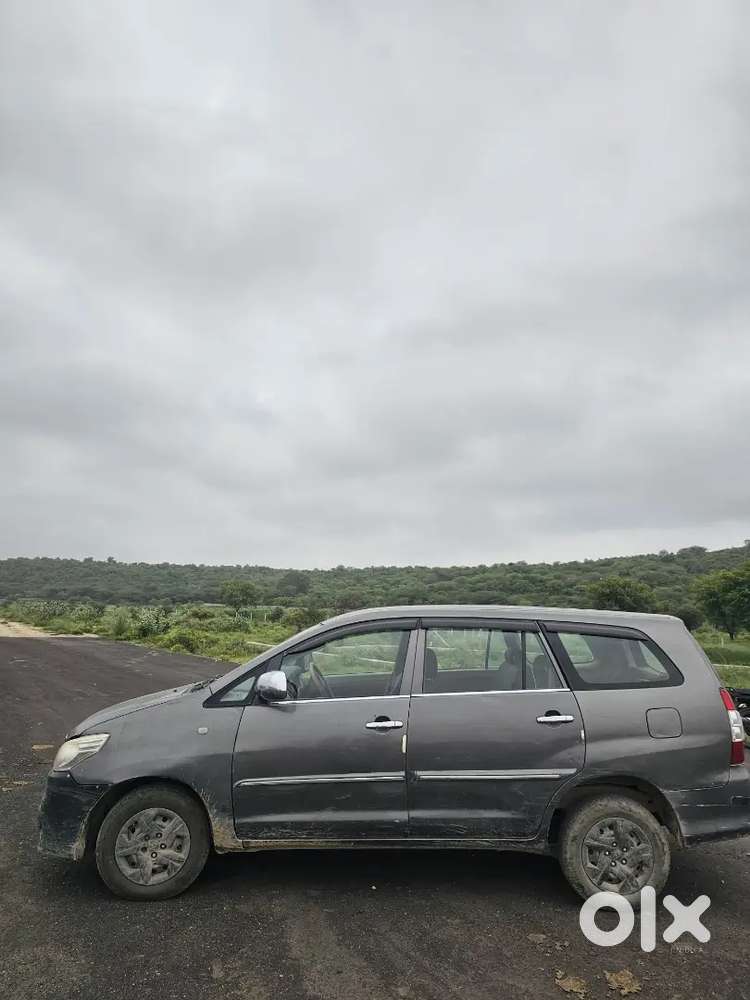 2011 Toyota Innova 2.5 G Engine Condation Excellent