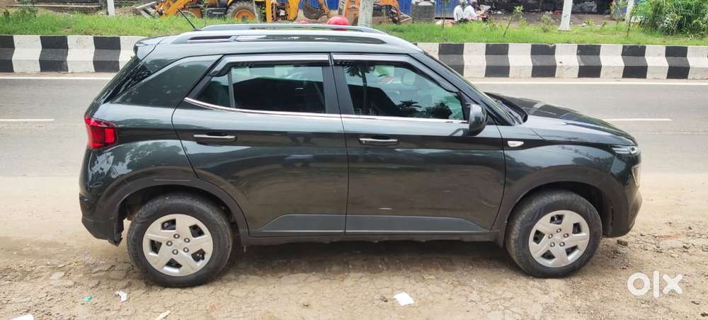 Hyundai Venue S 1.2 Petrol, 2021, Petrol