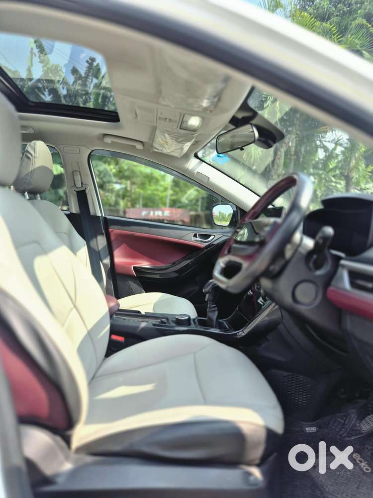 Tata Curvv Accomplished S 1.2 Revotron Petrol 7dca, 2025, Petrol