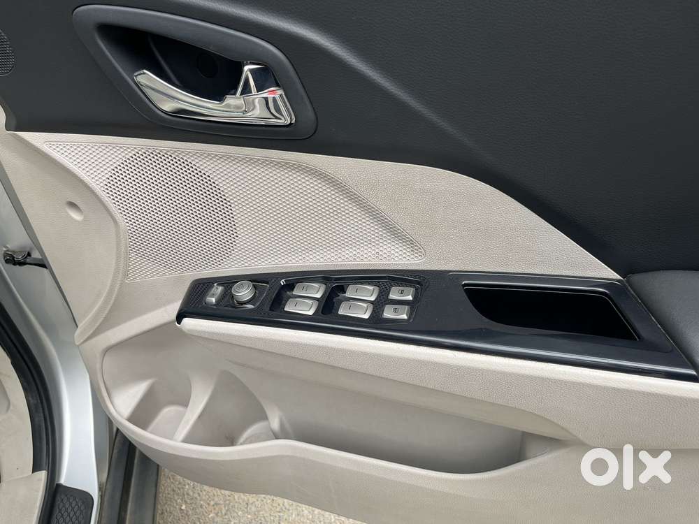 Mahindra Xuv300 W8 Option, 2020, Petrol