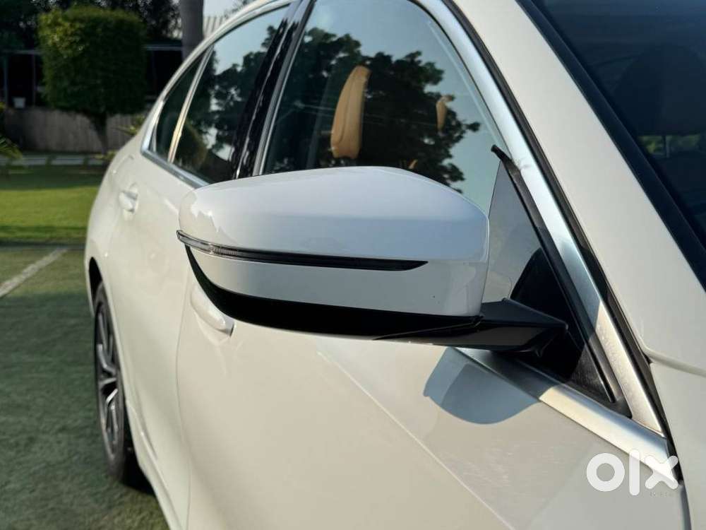 Bmw 3 Series 330i, 2022, Petrol