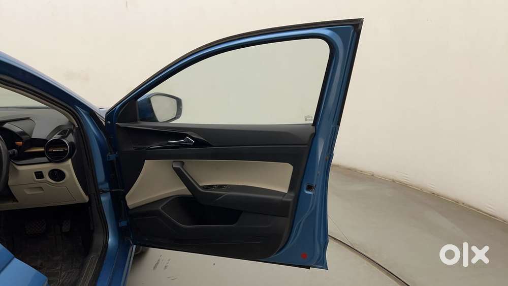 Skoda Slavia Style 1.0l Tsi At, 2022, Petrol