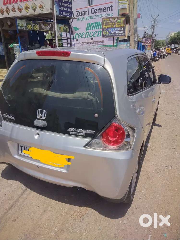 Honda Brio 2015 Petrol Top Model Well Maintained.