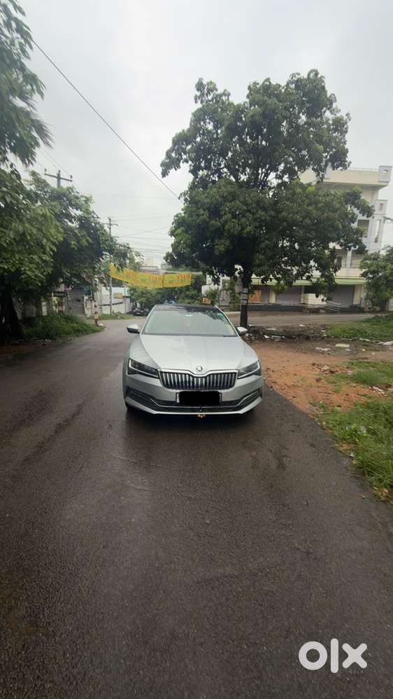 Skoda Superb 2022 Petrol Well Maintained