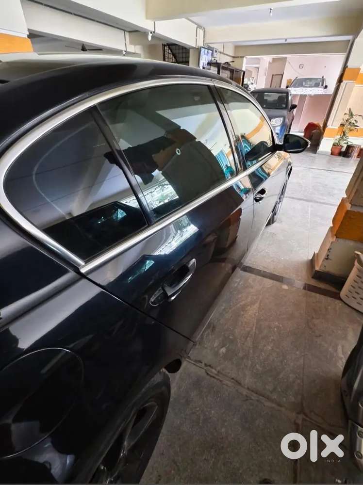 Volkswagen Passat 2012 Diesel 105000 Km Driven