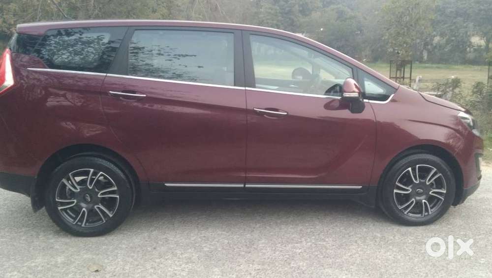 Mahindra Marazzo M8, 2019, Diesel