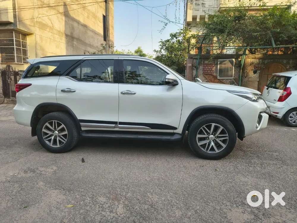 Toyota Fortuner 2017 Diesel 149000 Km Driven