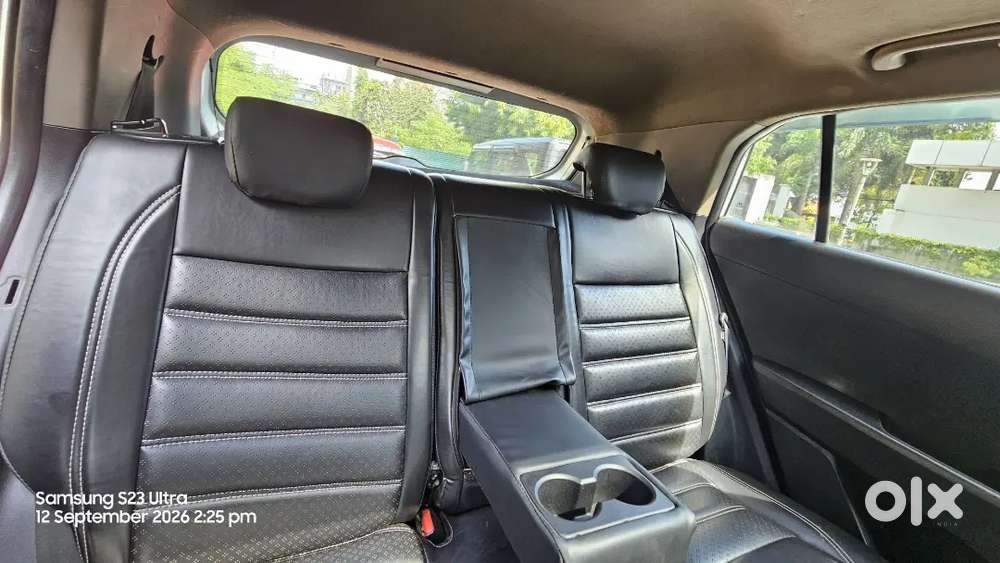 Creta Petrol Automatic
Top Model With Sunroof
