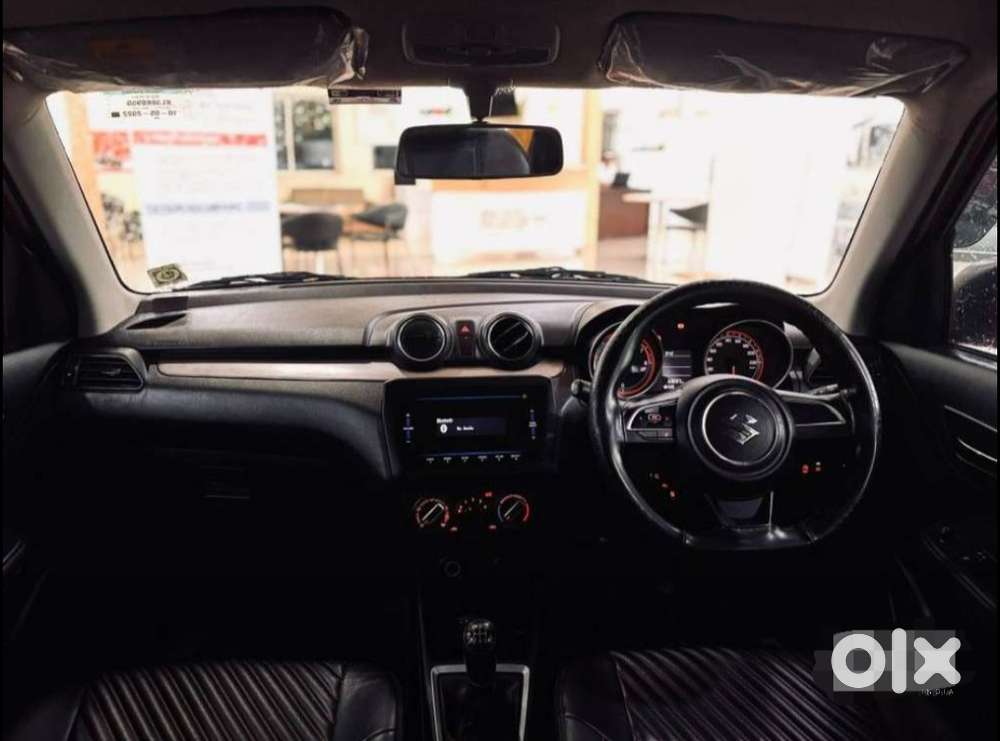 Maruti Suzuki Swift Vxi + Manual, 2022, Petrol