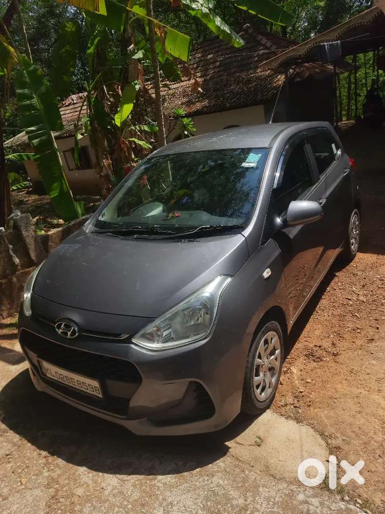 Hyundai Grand I10 2018 Petrol 33000 Km Driven