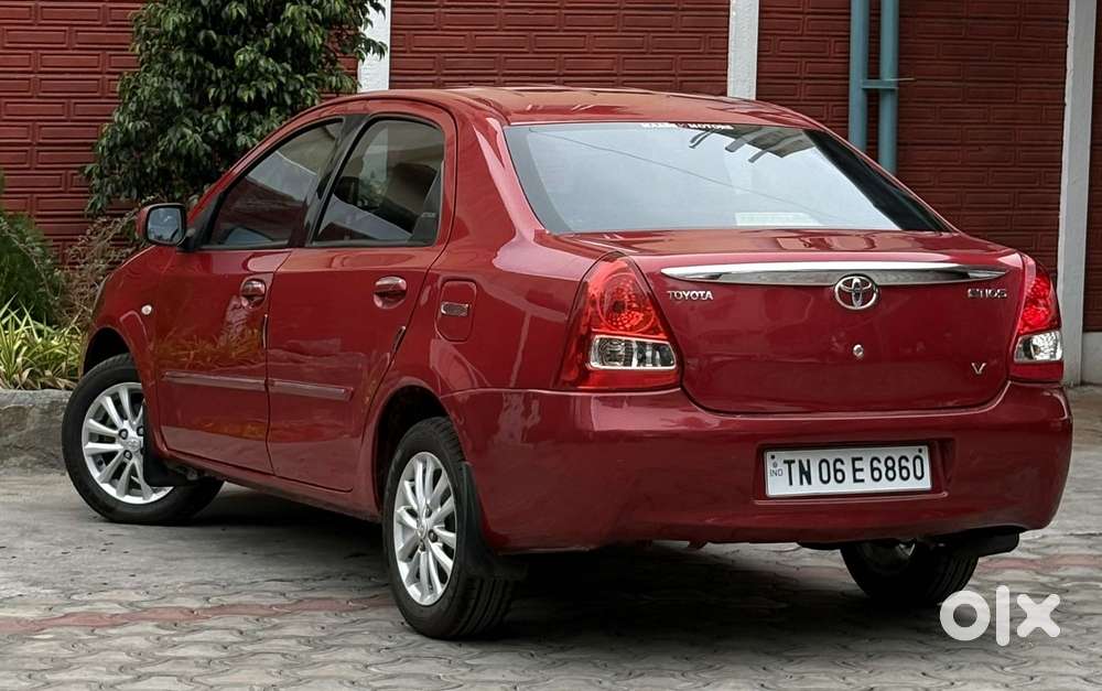 Toyota Etios V, 2011, Petrol