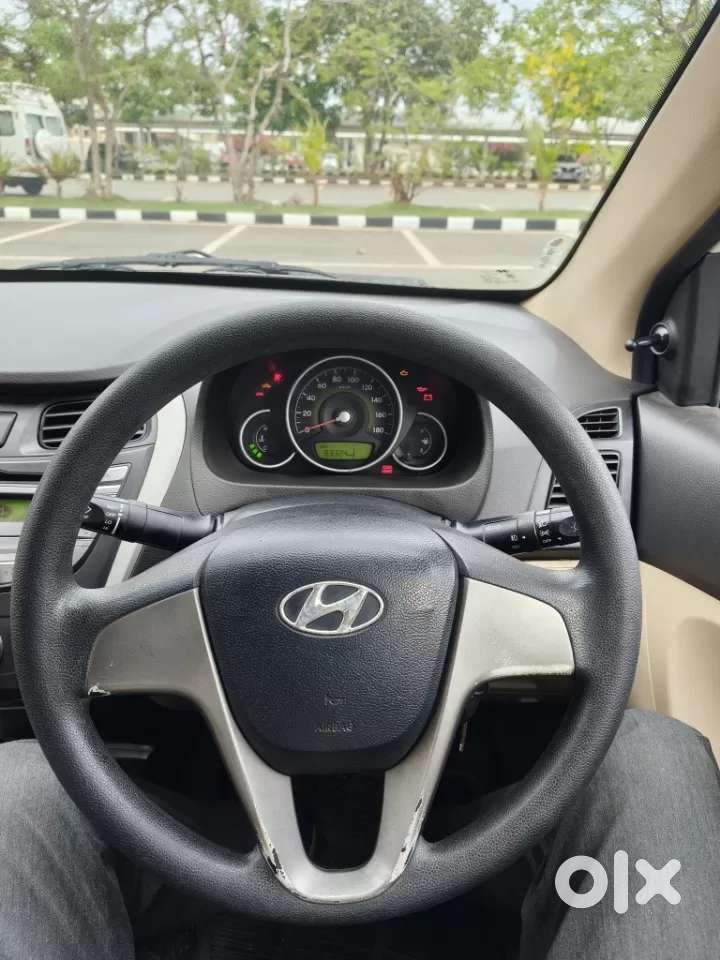 Hyundai Eon Sportz, 2012, Petrol