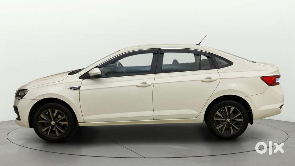 Skoda Slavia Active 1.0l Tsi Mt, 2023, Petrol