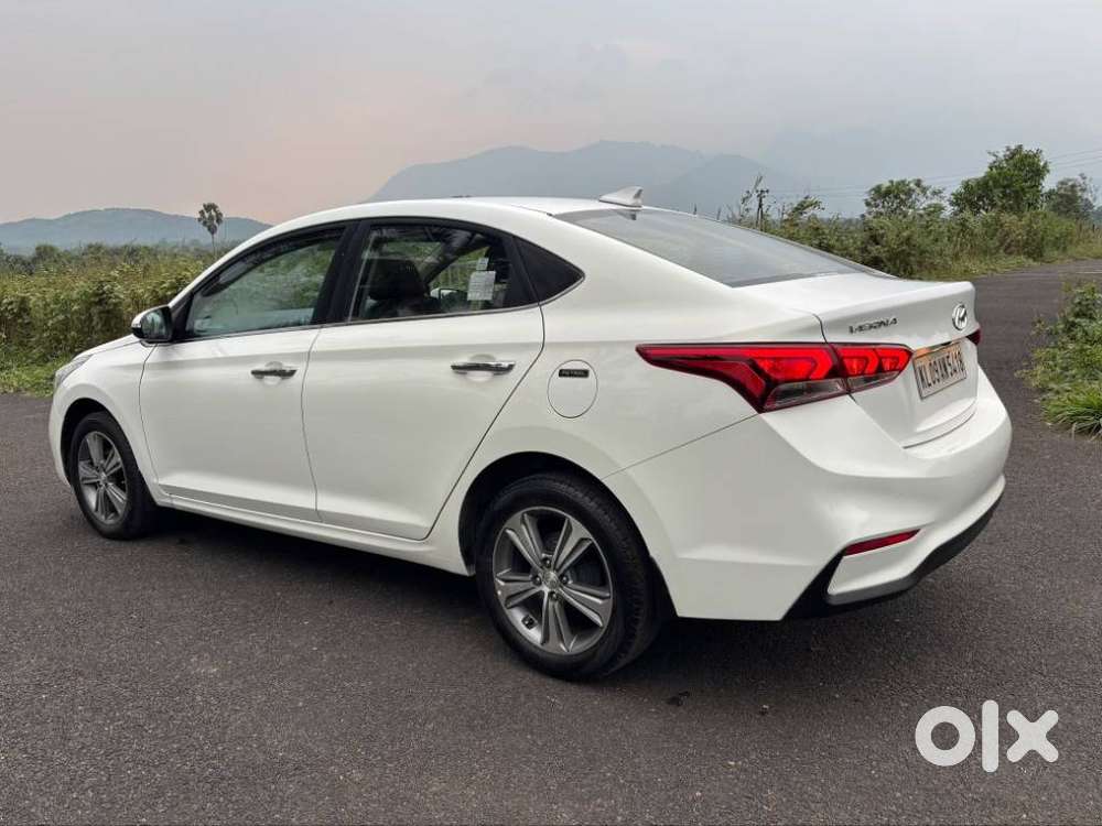 Hyundai Verna 1.6 Sx (o) Vtvt, 2017, Petrol