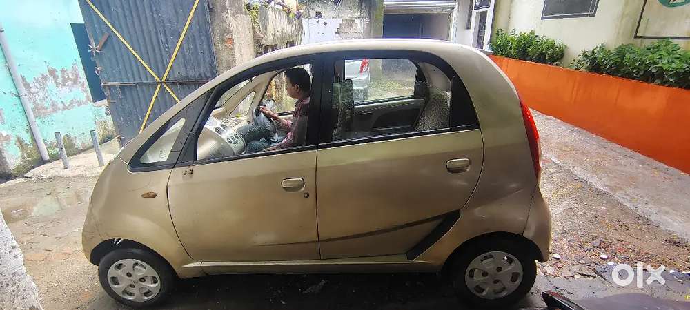 Tata Nano Lx 2012