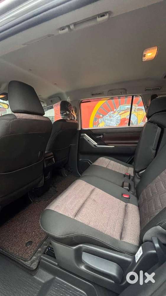 Toyota Innova Hycross, 2026, Petrol