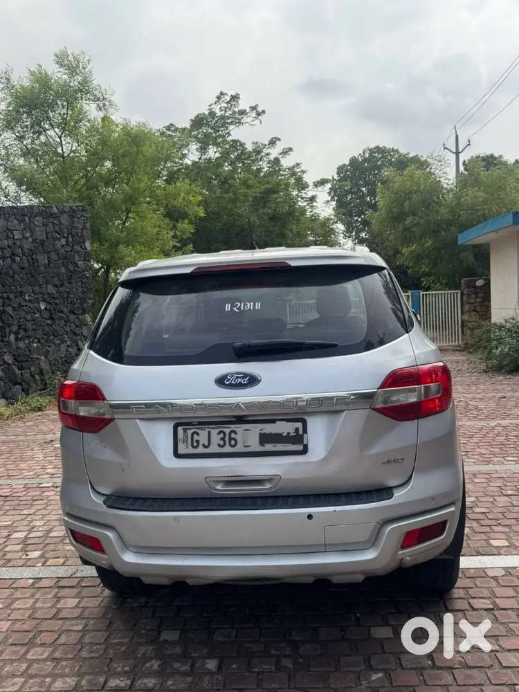 Ford Endeavour Titanium 4x4 2016