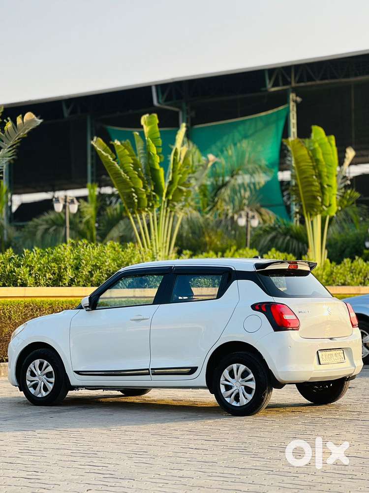 Maruti Suzuki Swift Vxi Optional, 2023, Petrol