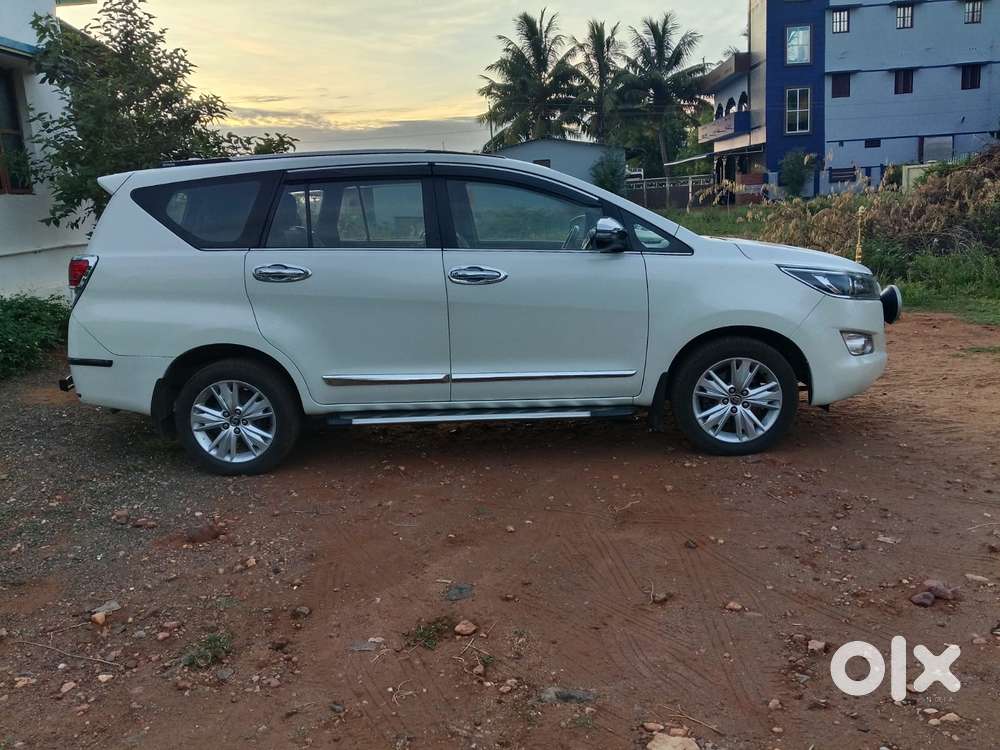 Toyota Innova Crysta 2.8z Automatic, 2017, Diesel