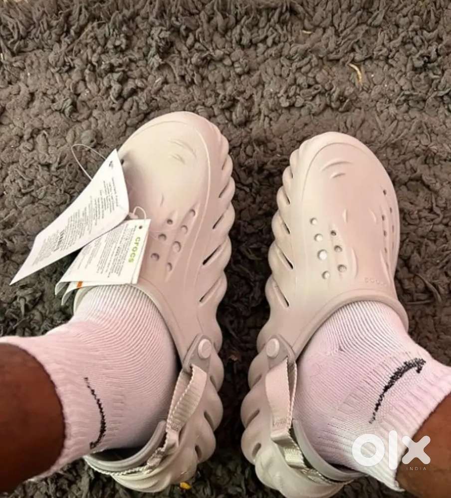 Crocs echo clogs