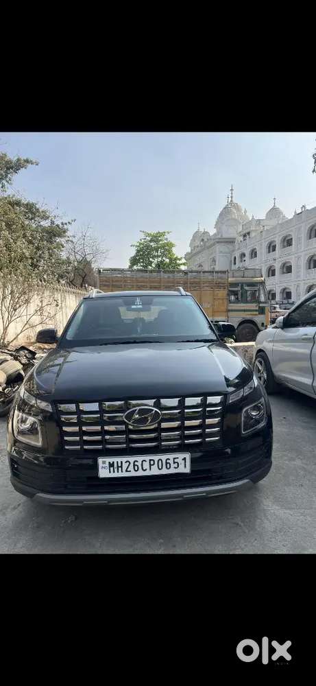 Hyundai Venue 2024 Diesel Well Maintained