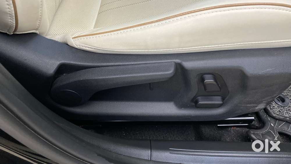 Hyundai Verna 1.5 Sx (o) Ivt, 2025, Petrol