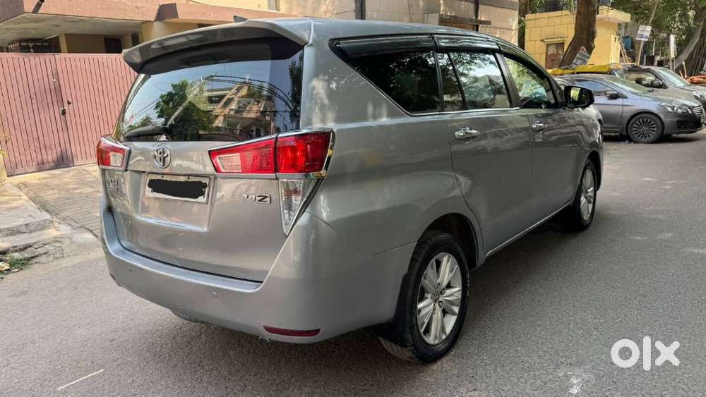 Toyota Innova Crysta 2.8 Zx At 7 Seater, 2017, Diesel