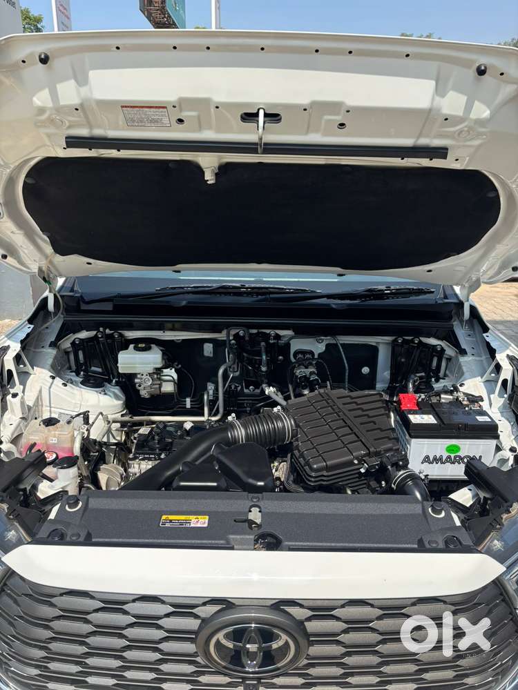 Toyota Innova Hycross 2.0 Zx Hybrid 7 Str, 2024