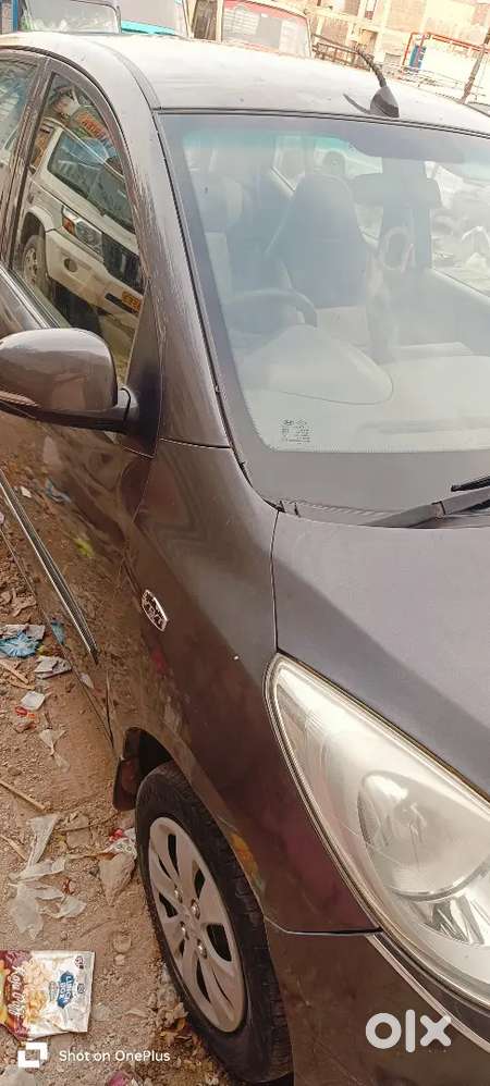 Hyundai I, 10 Magna