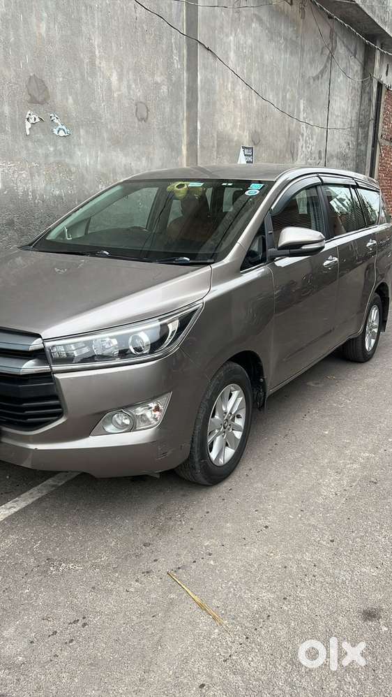 Toyota Innova Crysta 2016