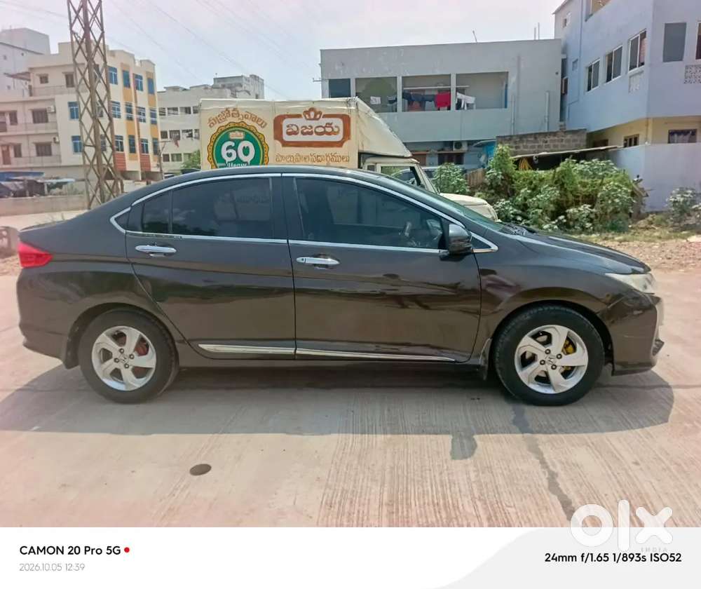 Honda City 1.5 V (2015)  Insurance Upt: December-2026