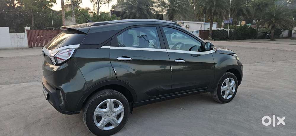 Tata Nexon 1.2 Revotron Xm (s), 2024, Petrol