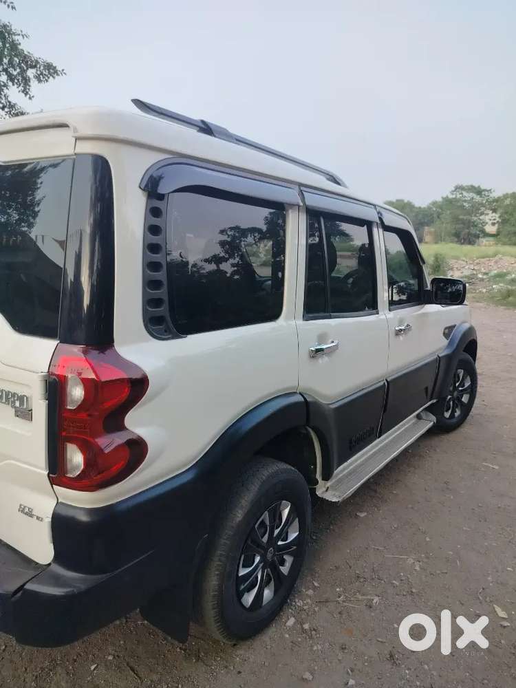 Mahindra Scorpio 2015 Diesel 98297 Km Driven