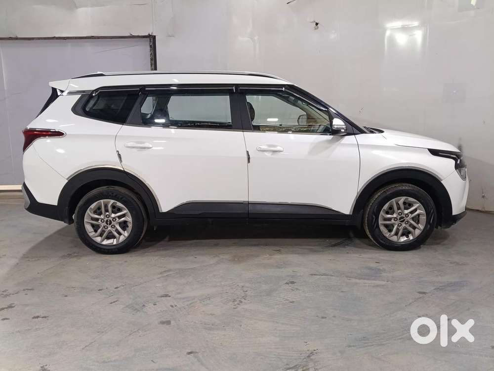 Kia Carens 1.4 Prestige 7 Str, 2023, Petrol