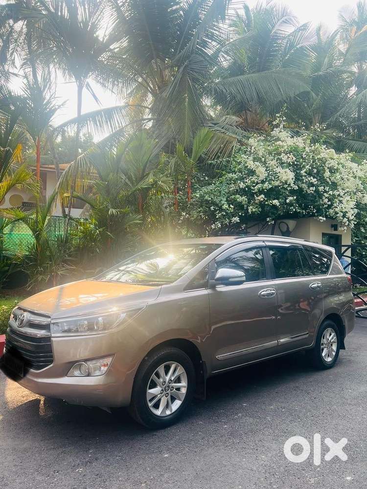 Toyota Innova Crysta 2016 Diesel Well Maintained