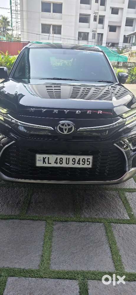 Toyota Urban Cruiser V Hybrid 2025