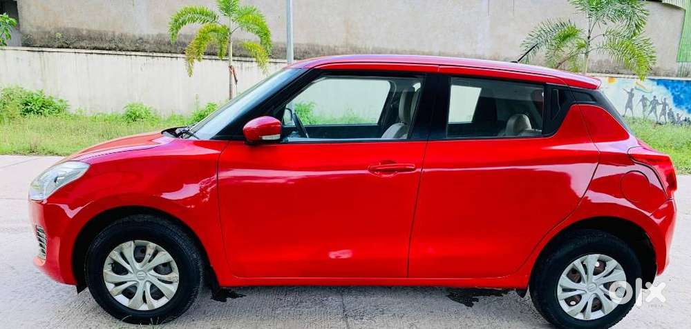 Maruti Suzuki Swift Vxi + Manual, 2018, Petrol