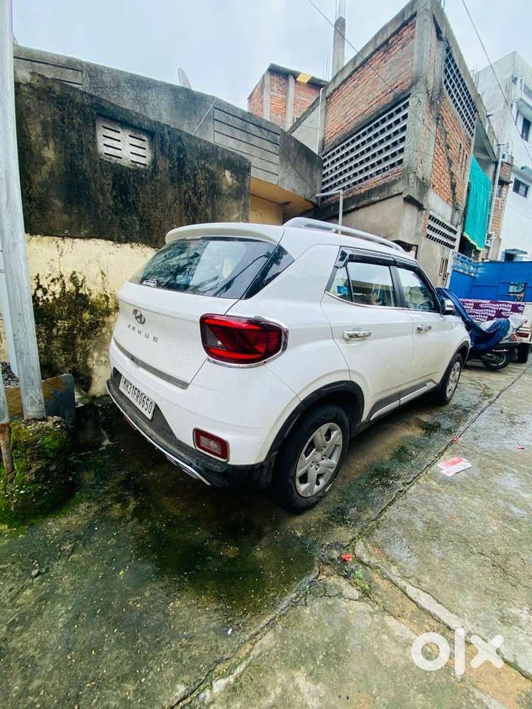 Hyundai Venue 2020 Petrol 19000 Km Driven