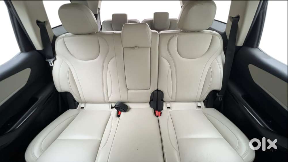 Mahindra Xuv700 2.2 Ax 7 Diesel At Luxury Pack Str, 2022, Diesel