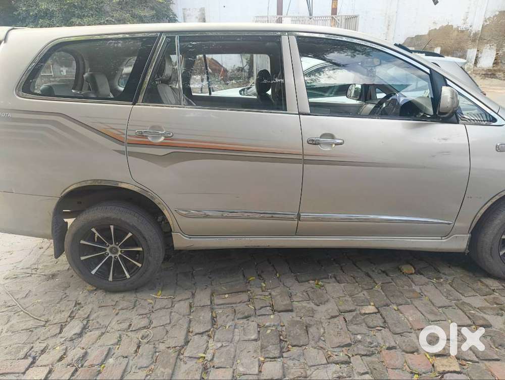 Toyota Innova 2016 Model